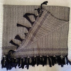 Jill Lindsey black and white cotton blanket. Current collection